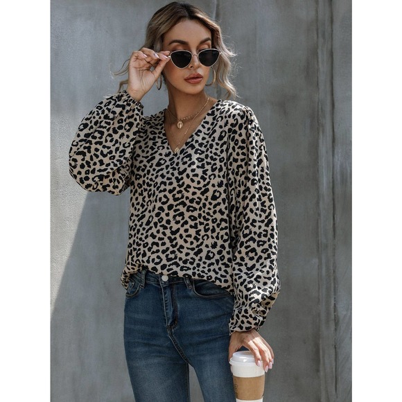 boho Leopard print V Neck Bishop long Sleeve Top - Picture 4 of 8